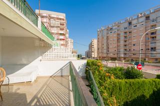 Casa adossada a Calle vila-real 22. Adosado zona escuela vela benicasim