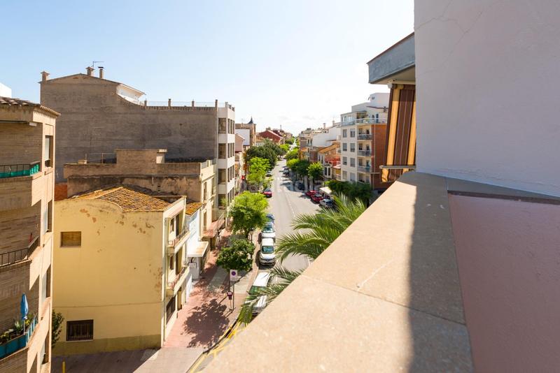 Foto f3c0e14d-9f20-4786-aadd-b3f5e74914fc. Alquiler ático en santo tomas 121 estupendo atico duplex en benicasim Pueblo en Benicasim / Benicàssim