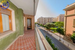 Appartement à Calle rafalafena 3. Exclusiva vivienda de 176 m2 con terraza y vistas en la plaza m