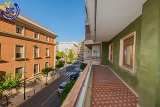 Piso en Calle rafalafena 3. Exclusiva vivienda de 176 m2 con terraza y vistas en la plaza mª