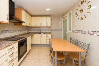 Appartement  Calle de santo tomás. Estupendo piso en almazora con balcón, garaje y trastero