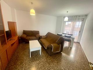 Lloguer Pis  Calle maestro albeniz 9. Se alquila piso zona en la ronda magdalena de 3 habitaciones y 2