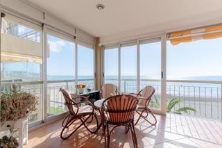 Apartament a Passeig marítimo bernat artola 30. Apartamento frontal en el paseo marítimo del torreón  benicasim