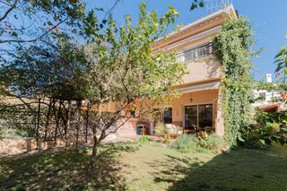 Maison jumelée à Calle sardana (la) 20. Exclusivo adosado esquina en voramar, benicàssim