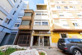 Edificio  Calle de la purísima 8. Edificio de planta baja comercial más dos alturas piso por plant