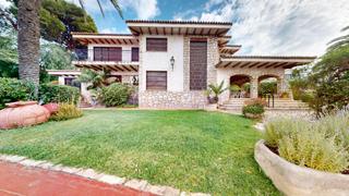 Chalet in Vistahermosa. Chalet masia en pleno alicante, algo unico y especial,... no dud