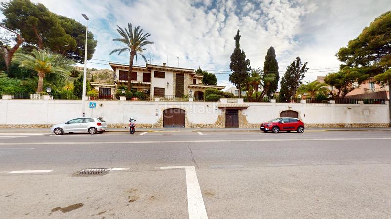 Foto 06c02b6d-ff1f-4e32-aec8-5e0689ecd932. Chalet con parcheggio piscina in Vistahermosa Alicante