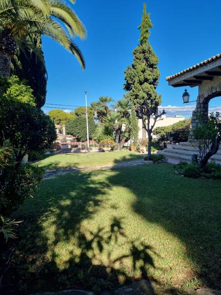 Foto 4d7dd5b3-3efd-4982-8e35-d848e564e8fc. Chalet con parcheggio piscina in Vistahermosa Alicante