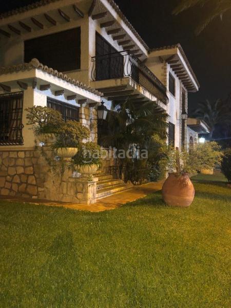 Foto c9b339dd-dd3c-4918-8fee-34864136e73a. Chalet con parcheggio piscina in Vistahermosa Alicante