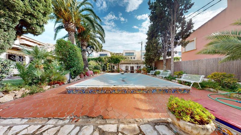 Foto d600a500-8122-4a66-98c9-4b655b7cb18f. Chalet con parcheggio piscina in Vistahermosa Alicante