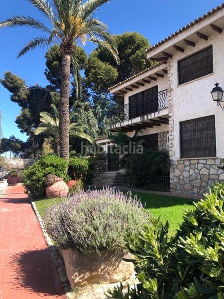 Foto fb10b291-9845-4794-88a0-26fbe9603374. Chalet con parcheggio piscina in Vistahermosa Alicante