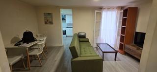 Lloguer Pis a Centre-Zona Alta. Apartamento interior  en alquiler reformado en pleno centro de a