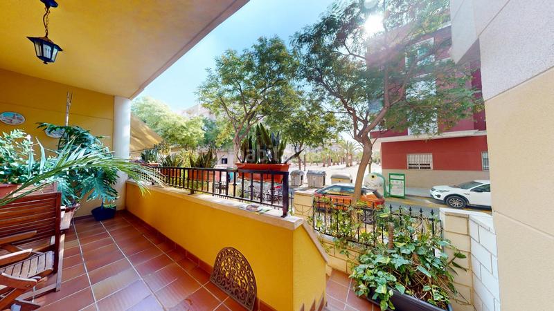 Foto 2678cd6b-4283-412c-9cca-ffe877b344db. Triplex avec parking dans El Travaló - Martínez Valero Elche / Elx