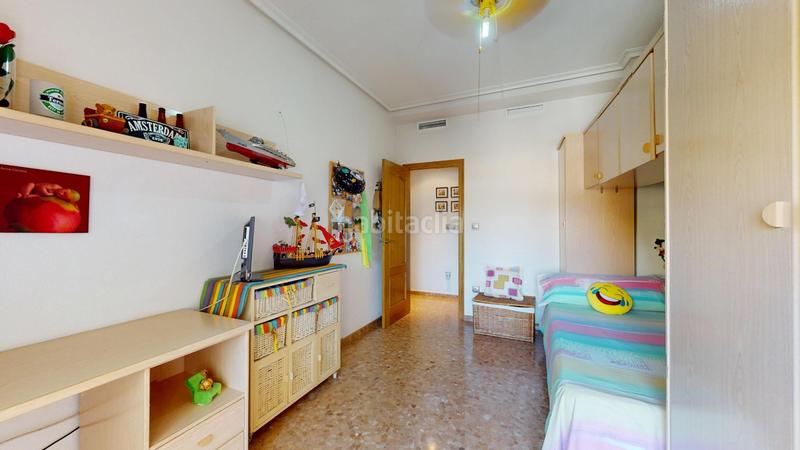 Foto 29d054e6-62a2-48d9-bd32-0b18c2d276ff. Triplex avec parking dans El Travaló - Martínez Valero Elche / Elx