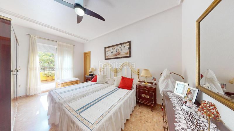 Foto 6f7e5aee-8bdc-4dbf-a8fa-6d00d2bd2103. Triplex avec parking dans El Travaló - Martínez Valero Elche / Elx