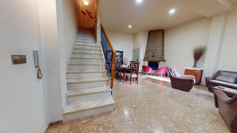 Foto 79e1ac01-2cc4-46fe-b8f9-37afd2bd97fa. Triplex avec parking dans El Travaló - Martínez Valero Elche / Elx