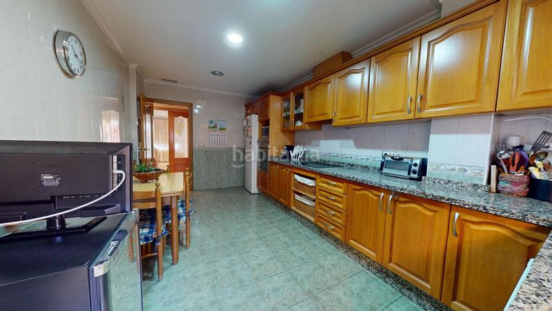 Foto a732ee7b-5045-444d-9328-8684920fe16b. Triplex avec parking dans El Travaló - Martínez Valero Elche / Elx