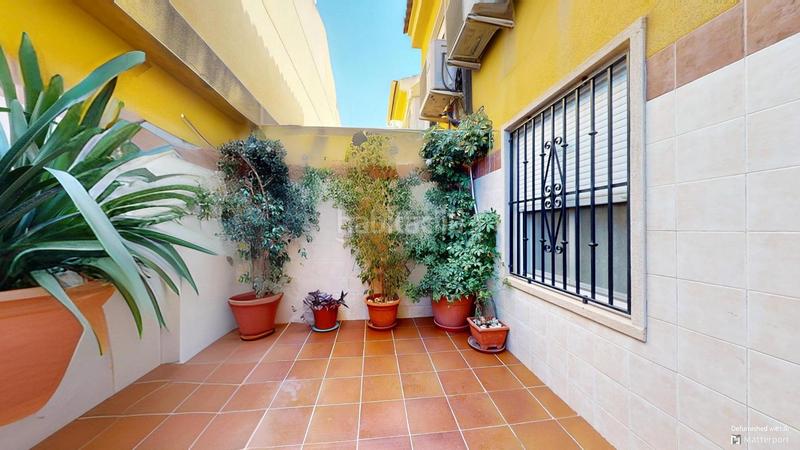 Foto e78e1fc8-3b37-4809-ac64-284a3256c149. Triplex avec parking dans El Travaló - Martínez Valero Elche / Elx