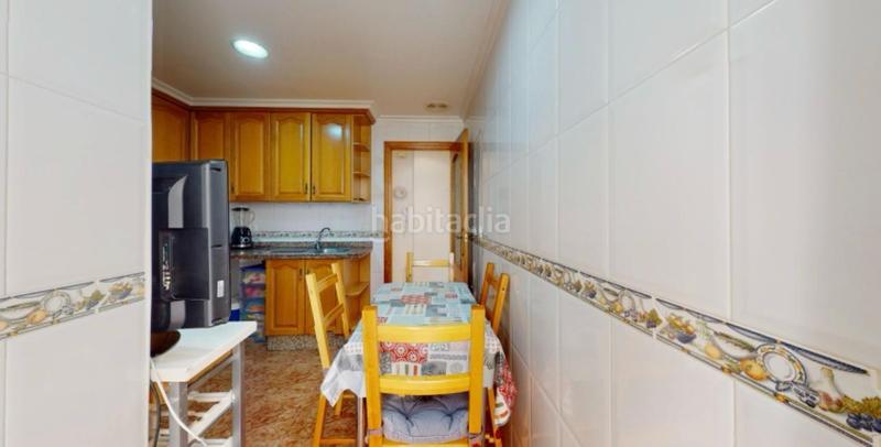 Foto 1ee9948a-9ad8-4ad9-8992-169f4701e7a2. Piso magnifica casa para entrar a vivir en la plaza de las aparadoras en Elche / Elx