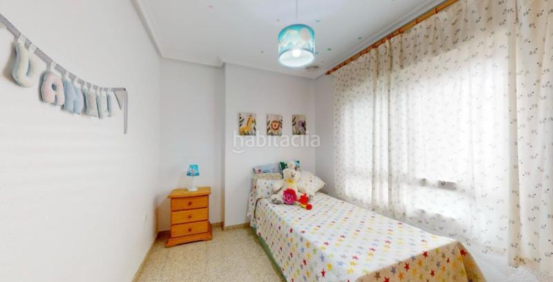 Foto 513fa1ef-9c5d-4120-b75e-296cf300fe4c. Piso magnifica casa para entrar a vivir en la plaza de las aparadoras en Elche / Elx