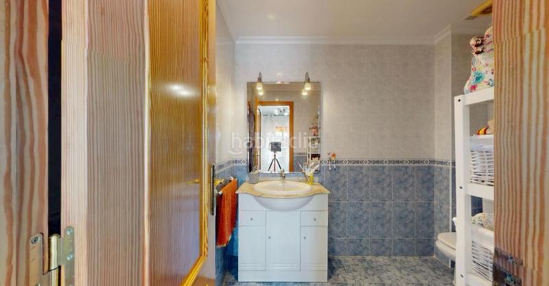 Foto 57f06f98-d47a-43f4-afde-9dac66503ea1. Piso magnifica casa para entrar a vivir en la plaza de las aparadoras en Elche / Elx