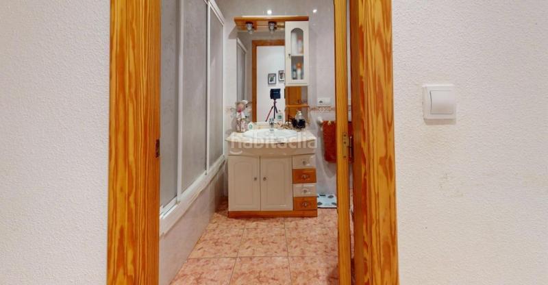Foto f3b4ac4c-c95d-46b9-96f8-61653dc36965. Piso magnifica casa para entrar a vivir en la plaza de las aparadoras en Elche / Elx