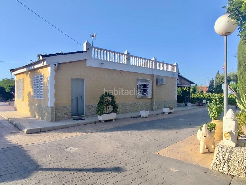 Foto c5991fcf-3178-4142-9bc7-cc95265acf4f. Xalet amb calefacció aparcament piscina a La Algoda - Matola - Llano de San José Elche / Elx