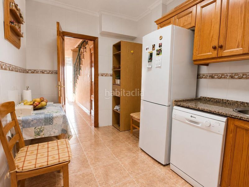 Foto 765ec21b-4e24-4148-8906-2913e210dd3e. Casa amb aparcament a Catral