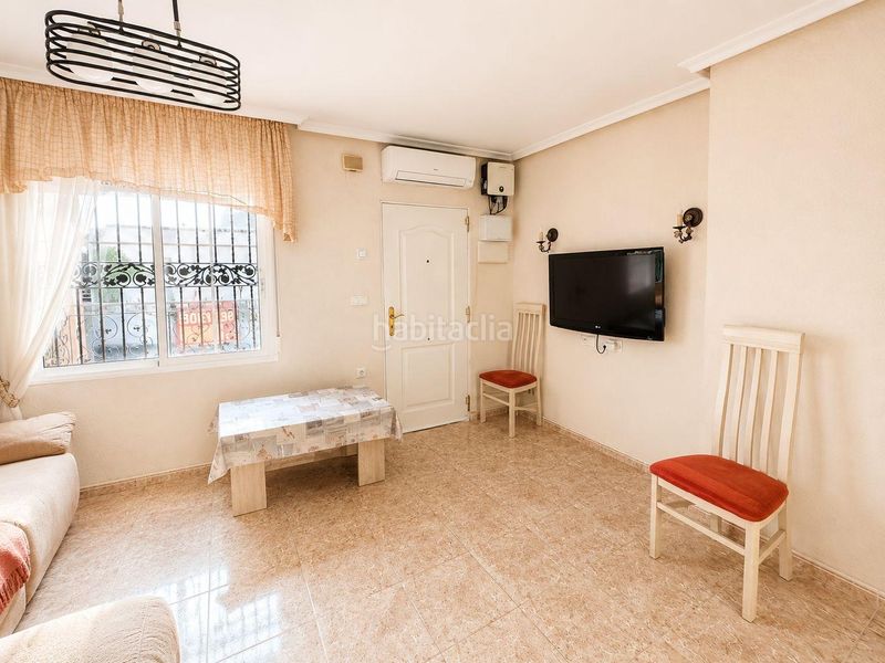 Foto 99f950bd-2f49-41f8-b1ea-a441fc2685be. Casa amb aparcament a Catral