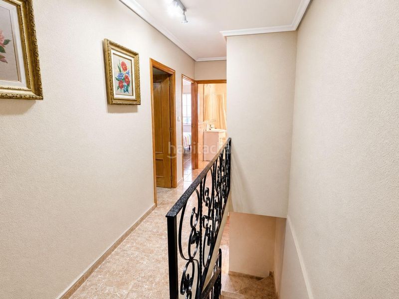 Foto aa9571b2-0b5b-47fd-9d54-9a8119a37184. Casa amb aparcament a Catral