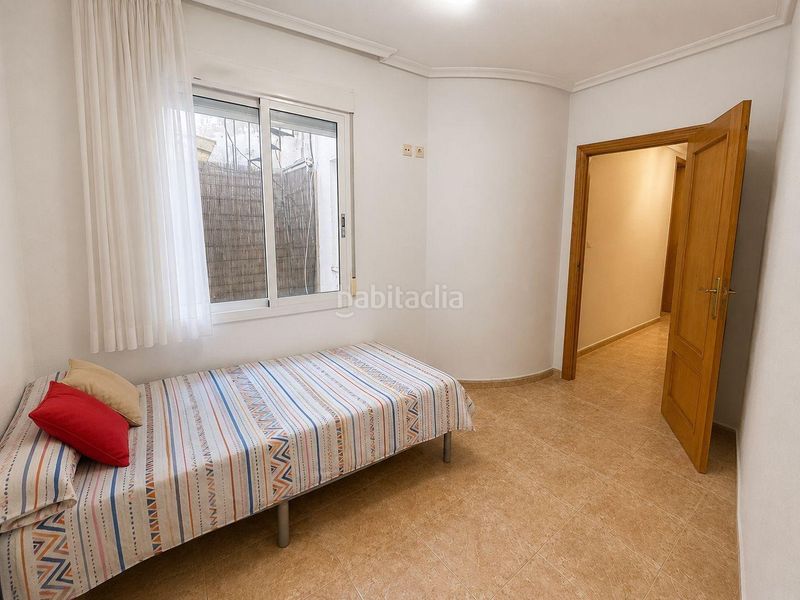 Foto ae87d59b-c147-44f2-8f38-04387b6a9935. Casa amb aparcament a Catral