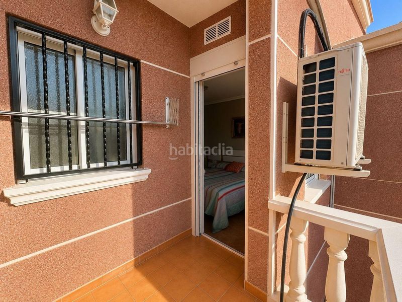 Foto bc2d60e7-1ee6-43cd-b45c-b3239591714a. Casa amb aparcament a Catral