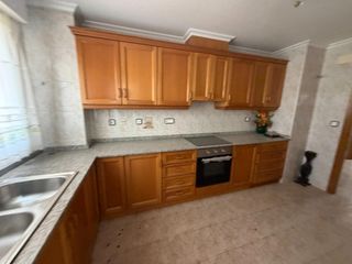 Affitto Appartamento in Sector V. Se alquila piso con terraza con unas vistas únicas y muchísima l
