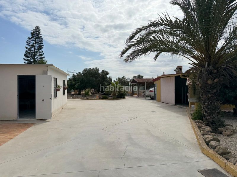 Foto 65a0a846-254a-4427-a914-cff12d538fd7. Casa amb aparcament piscina a La Marina Elche / Elx