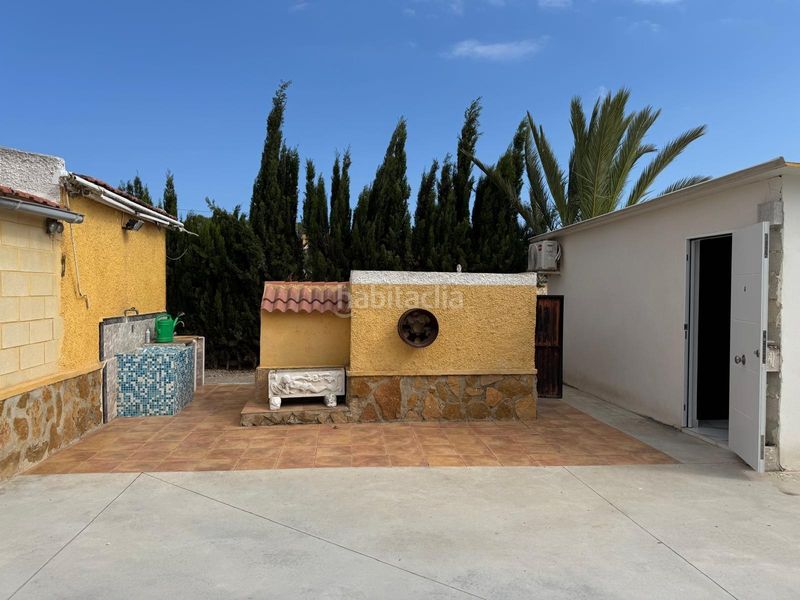 Foto d0540a4c-33c4-41e7-96af-990a2e716cf2. Casa amb aparcament piscina a La Marina Elche / Elx