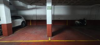 Car parking  Calle xixona. Se vendan 2 plazas de garaje