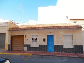 Casa  Carrer crevillent. Se vende casa en guardamar del segura
