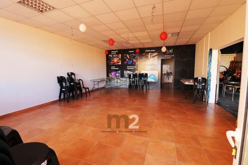 Foto cd3d283f-b5b5-496c-8bb6-0e21776921c3. Business premise in Puerto Deportivo Guardamar del Segura