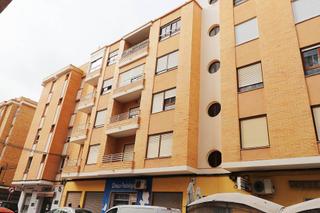 Apartament  Carrer blasco ibáñez. Se vende piso en guardamar del segura