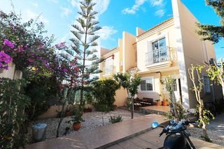 Casa adossada  Carrer el moll. Se vende bungalow en guardamar del segura