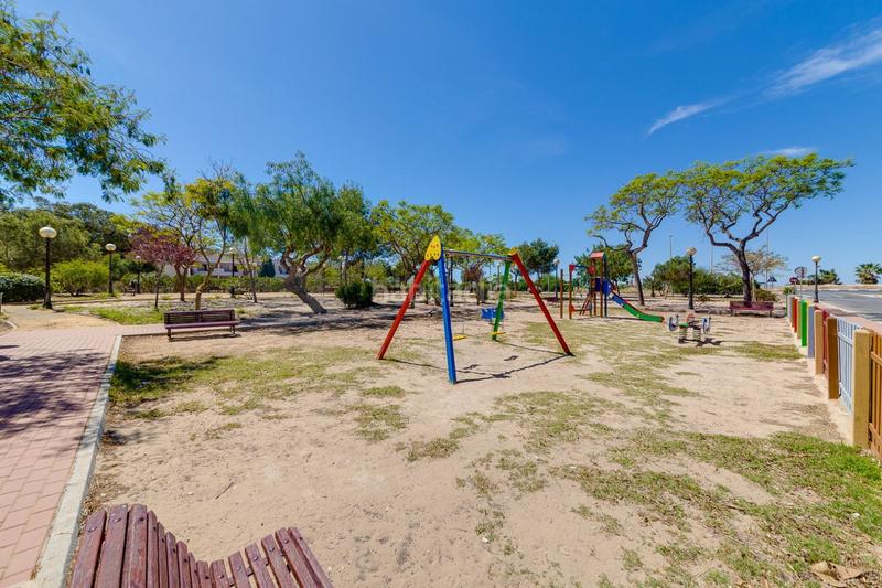 Foto 079af42a-8c3c-48c0-bdb3-28e6526f7541. Appartement dans urbanización pinomar 318 dans El Moncayo - El Pòrtic Guardamar del Segura