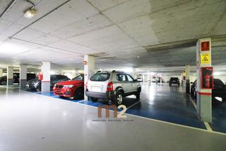 Parking voiture  Plaça de la constitució