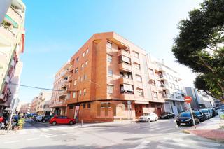 Apartment in Carrer luis rivera 119. Se vende apartamento en guardamar del segura