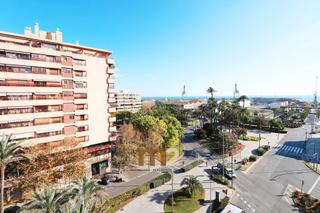 Apartament  Calle moratín. Se vende piso en alicante centro con vistas al mar