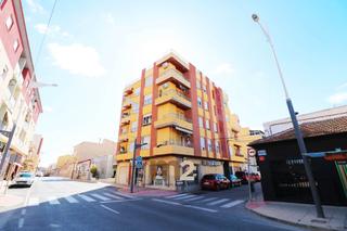 Apartament  Calle almorad. Se vende apartamento en rojales