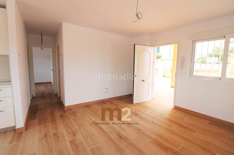 Foto 6dd4db2c-673d-4c32-8c6b-3361edd68476. Piccolo appartamento con piscina in Puerto Deportivo Guardamar del Segura