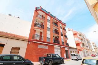 Parking voiture  Carrer luis rivera. Se vende garaje en guardamar del segura