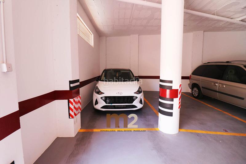 Foto 838b5ef7-df1c-4f38-b659-f1a1fd7ff44c. Parking voiture dans Pueblo Guardamar del Segura