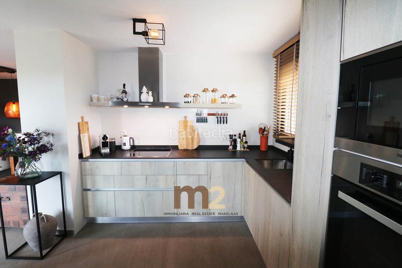 Foto 3bf09878-b398-4e8c-a1a3-87b62414d476. Attico con riscaldamento parcheggio piscina in Puerto Deportivo Guardamar del Segura