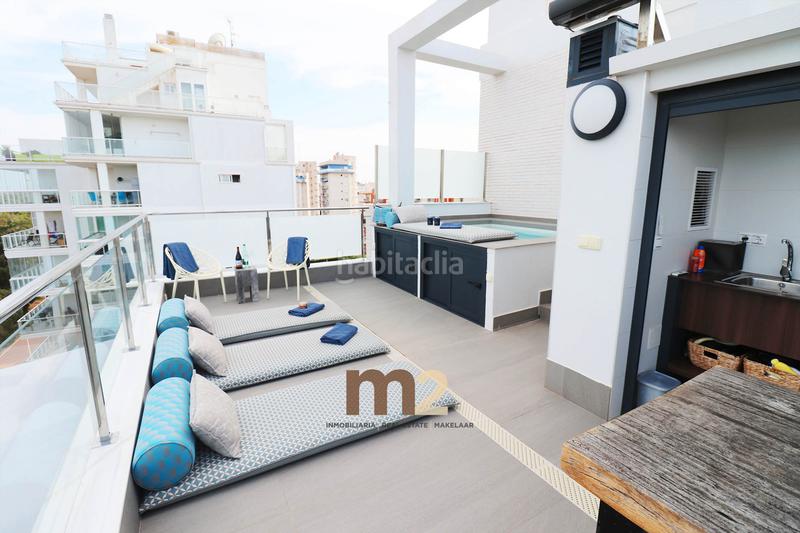 Foto 805e1a1f-1fcf-4776-9885-f1f0874bdb6f. Attico con riscaldamento parcheggio piscina in Puerto Deportivo Guardamar del Segura
